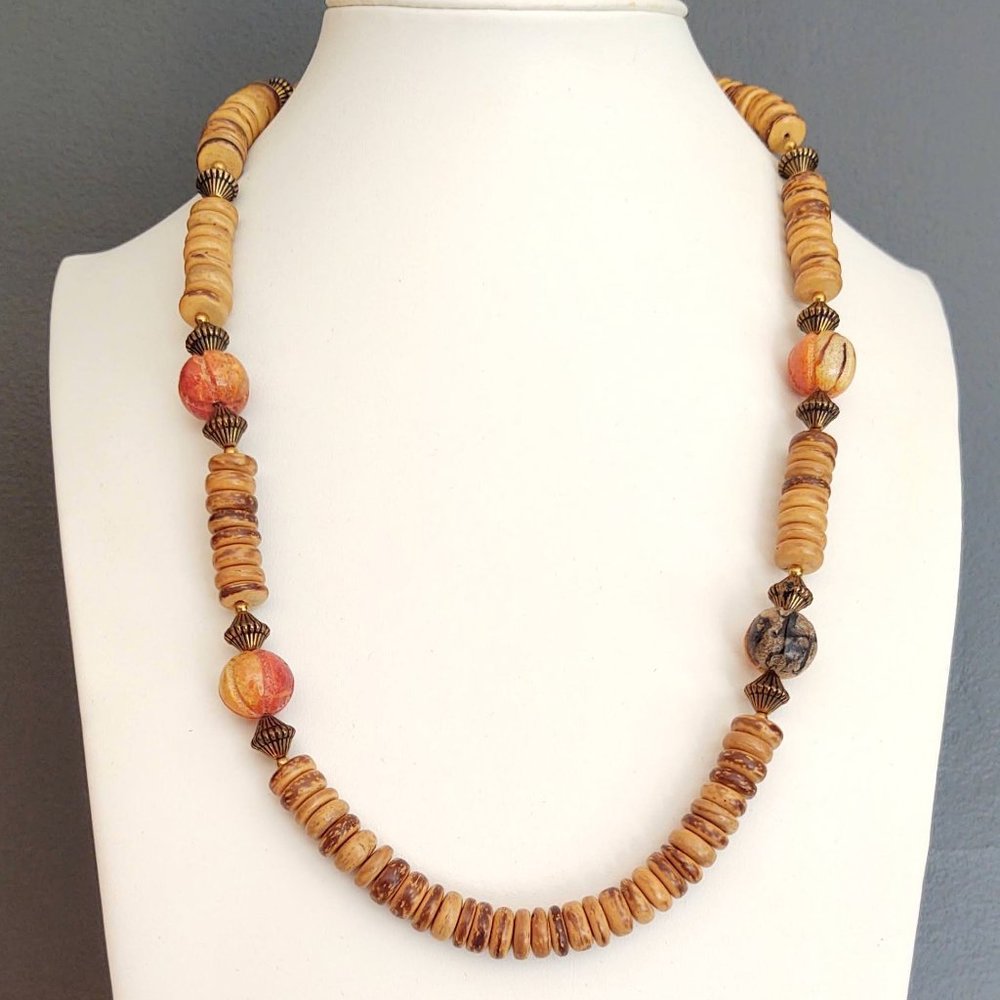 Vintage wood and bead necklace